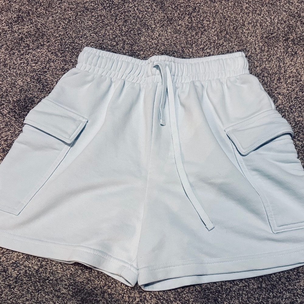 NWOT Wild Fable Light Blue Lounge Cargo Shorts - Size Small
